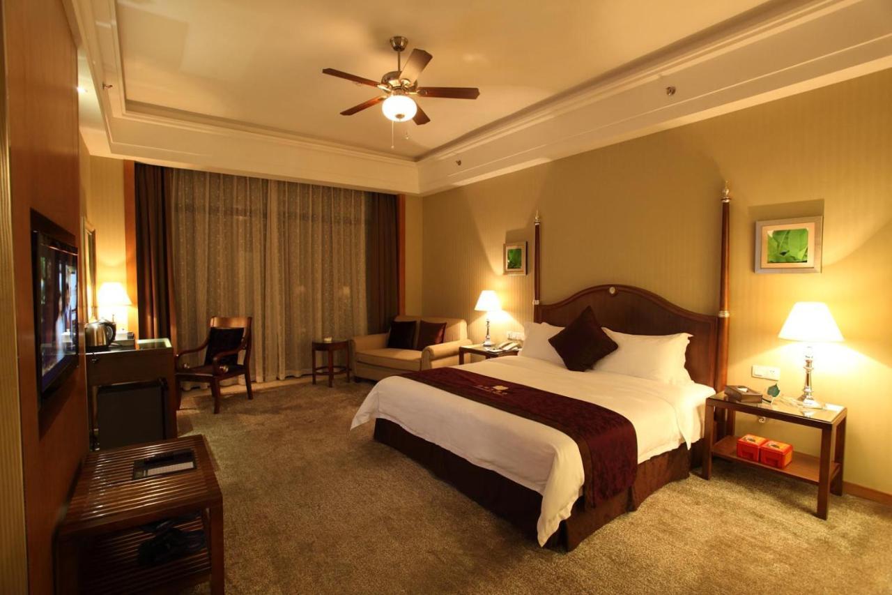 Green Lake Hot Spring Hotel Foshan Exterior foto